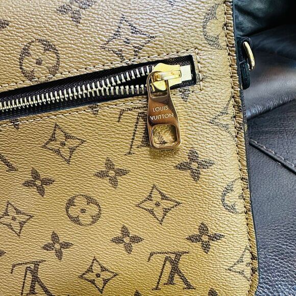 Louis Vuitton Pochette Metis Reverse Monogram - Picture 10 of 16